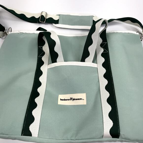 BUSINESS & PLEASURE The Holiday Cooler Tote Bag Rivie Green Beach Camping NWOT - Picture 6 of 11